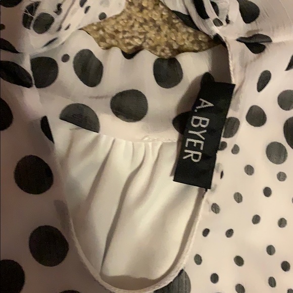 Classy Poka-Dot Tank - Picture 3 of 4